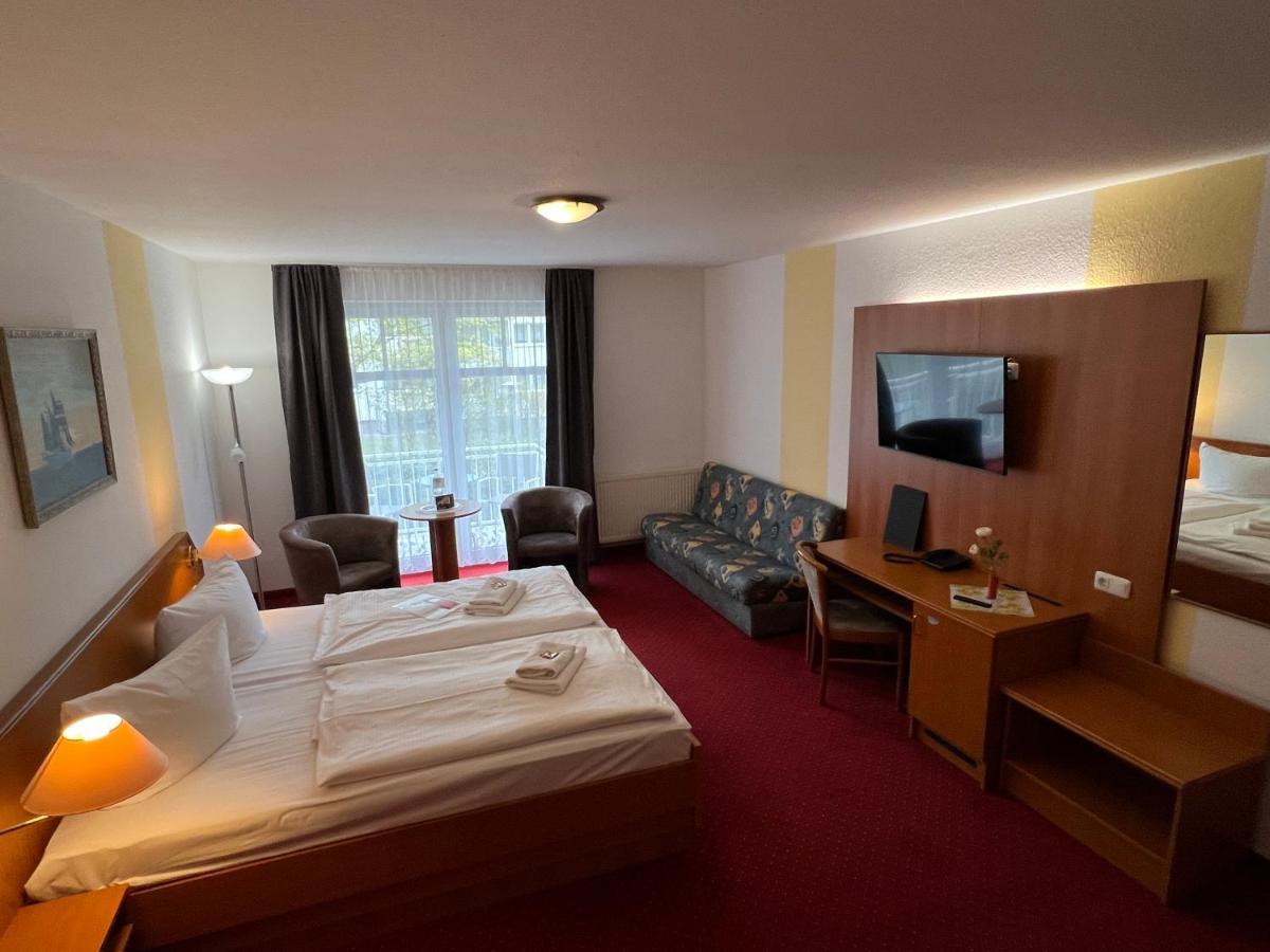 Poseidon Hotel 3*
