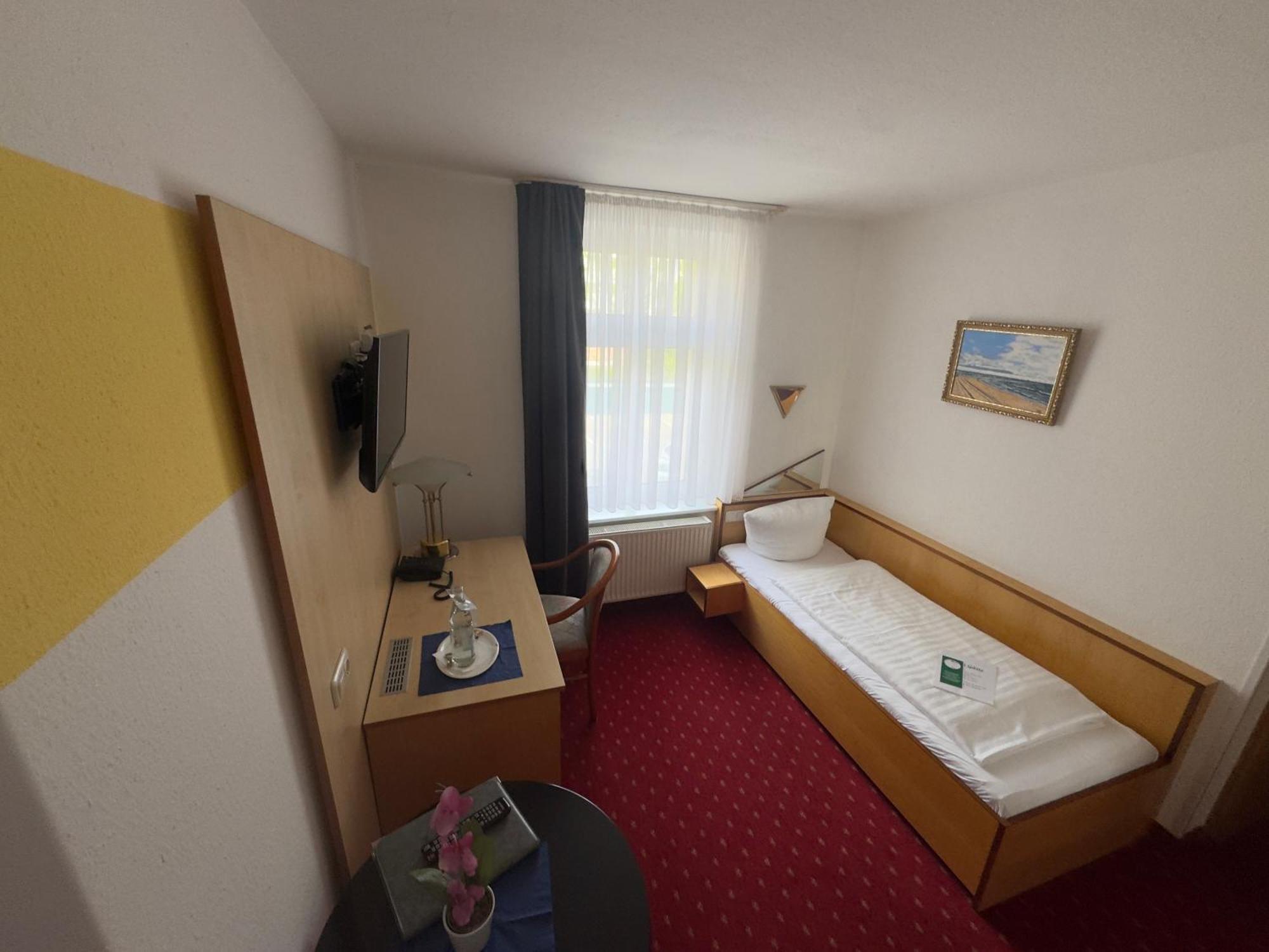 Poseidon Hotel 3*